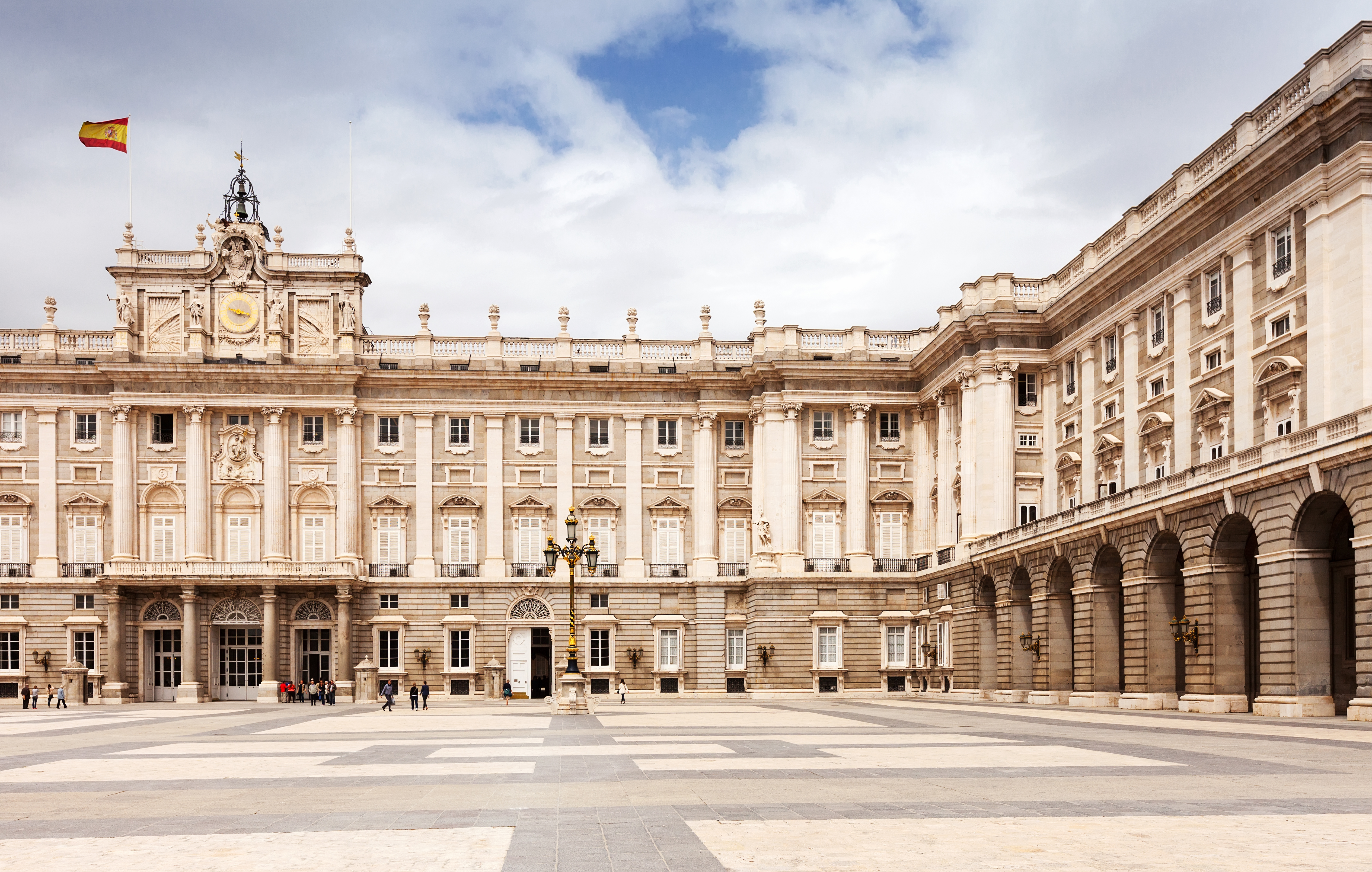 next ibs, como empadronar madri, como fazer nie, morar na espanha